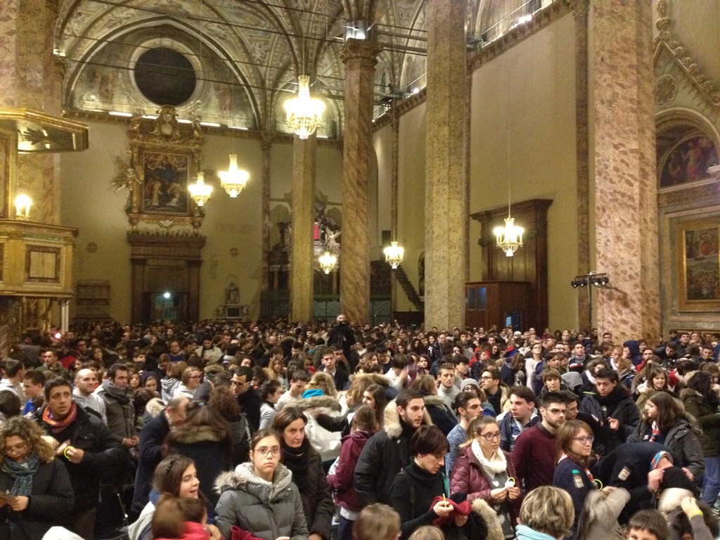 Perugia: Veglia diocesana di preghiera in Tempo di Quaresima dei giovani con il cardinale arcivescovo Gualtiero Bassetti nella cattedrale di San Lorenzo