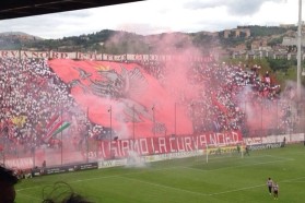 Perugia: anche il cardinale Gualtiero Bassetti si unisce alla gioia dei tifosi e simpatizzanti per la promozione del Perugia Calcio in serie B