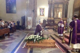 Perugia: celebrate le esequie di mons. Remo Bistoni. Il cardinale Gualtiero Bassetti: «don Remo un prete che ha consumato la vita per noi, spendendosi per la nostra Chiesa»
