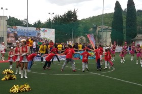 Perugia: il cardinale Gualtiero Bassetti ha dato il calcio d’inizio alla X edizione della “Star Cup” promossa dalla Pastorale giovanile diocesana