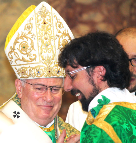 Perugia: lordinazione sacerdotale del seminarista diocesano Lorenzo Perri, la cui vocazione è nata nell«amore per il prossimo» senza il quale «non conosceremo mai Dio»