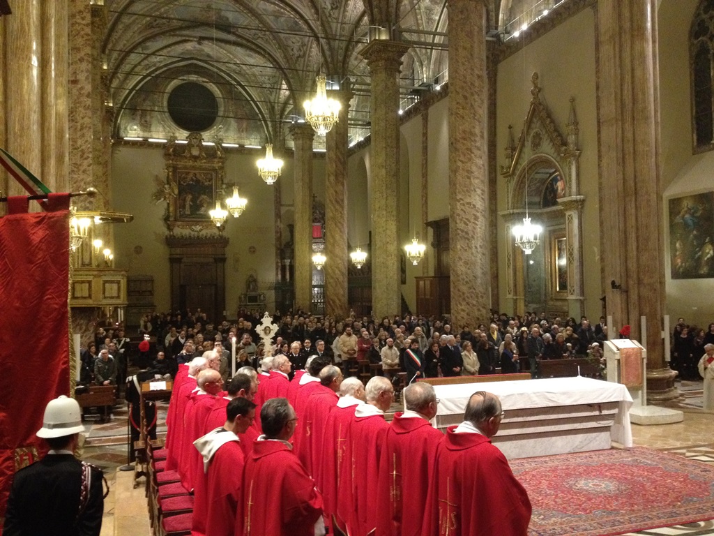 Perugia: conclusa in cattedrale la solennità di san Costanzo con la concelebrazione eucaristica presieduta dal Cardinale Bassetti con i vescovi della Metropolia.
