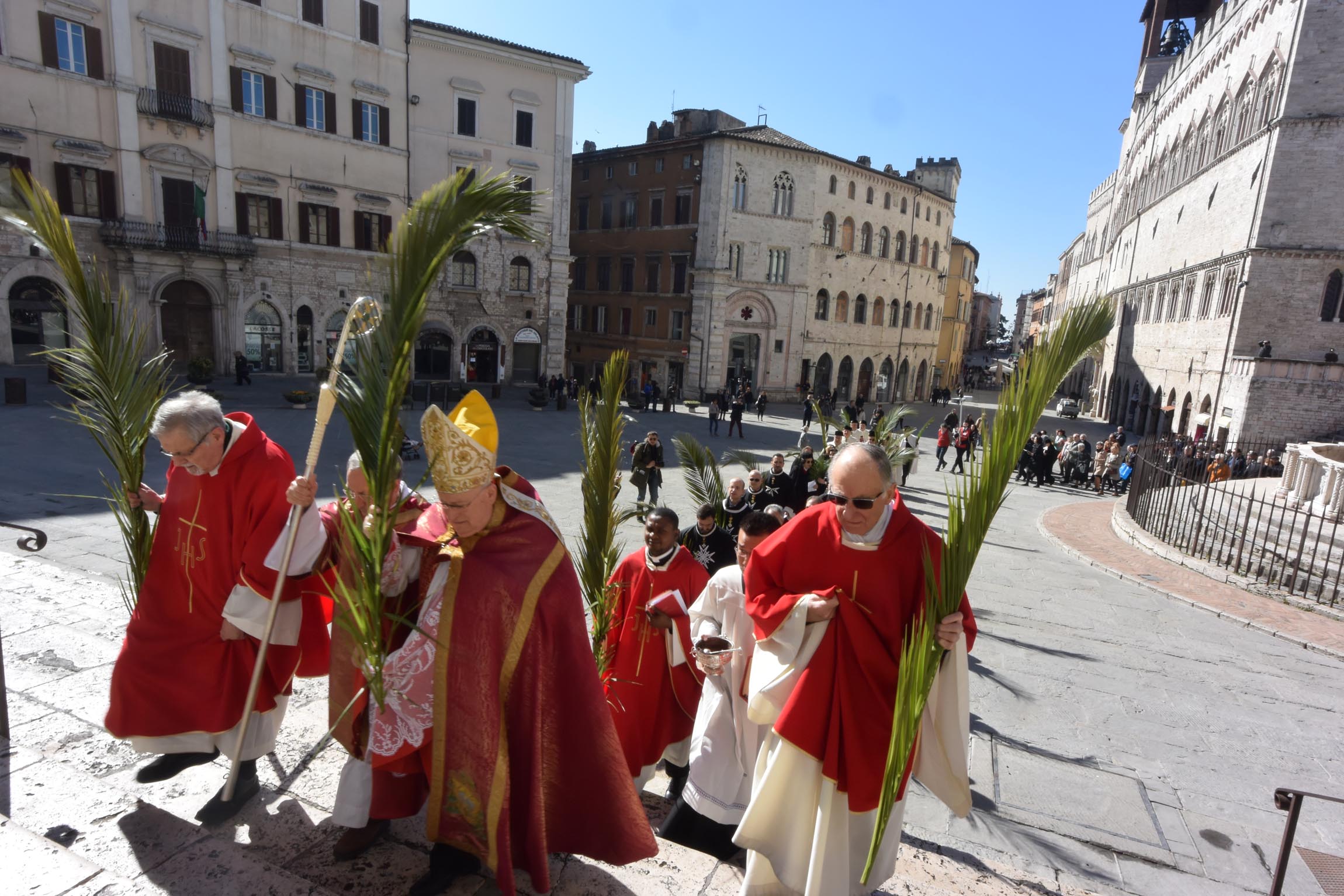 Perugia, Domenica delle Palme (20 marzo): I cristiani entrano nella Settimana Santa, Passione, Morte e Resurrezione del Signore.
