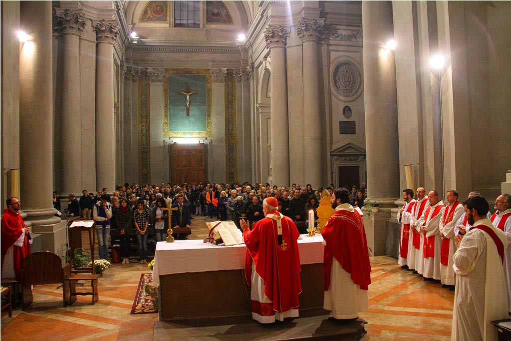 Perugia: solennità di SantErcolano, vescovo e martire, patrono della città dellUniversità. Il cardinale Bassetti: «Cè bisogno di uno studio che sappia dar lustro a quelle antiche radici, che legano l’Università non solo a Perugia e allUmbria, ma a tutta la cultura europea
».