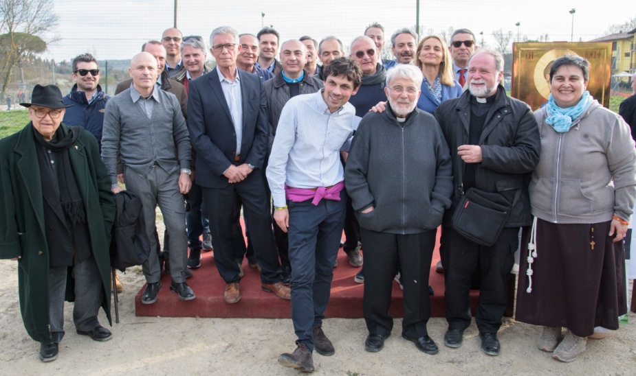 Perugia: Inaugurato il cantiere del complesso interparrocchiale San Giovanni Paolo II dellUnità pastorale di Prepo-Ponte della Pietra San Faustino.«Costruiremo un tempio aperto alla cittadinanza
», frutto di «un percorso di popolo»