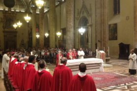 Perugia: Celebrata in cattedrale le Veglia di Pentecoste presieduta dal cardinale Bassetti
