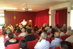 Perugia: Dalla presentazione del Secondo Rapporto sulle Povertà curato dall’Osservatorio della Caritas diocesana l’invito a produrre «pensiero» nella Chiesa e non solo e a fare «rete» tra Istituzioni civili e realtà private impegnate nel sociale per arginare il fenomeno