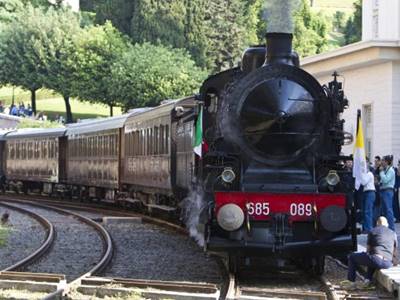 Da papa Francesco in “treno storico” in occasione dei 70 anni dalla consacrazione del Santuario della Madonna di Fatima in Città della Pieve domenica 8 ottobre