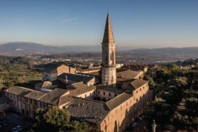 Perugia: L’associazione di volontariato “San Pio da Pietrelcina”, con il suo progetto  “Stage formativo post-diploma”, un sostegno concreto ai giovani in cerca di prima occupazione