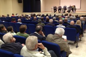 Perugia: Al convegno “Poveri e ultimi tesoro vivente della Chiesa – Vincenzo de’ Paoli uomo della carità”,  il cardinale presidente della Cei Gualtiero Bassetti ha richiamato l’attenzione  sui «tantissimi volti dei poveri di oggi, in particolare quelli dei giovani disoccupati e dei precari del nostro Paese» e sul «“servizio ai poveri” riassumibile con la parola “condivisione”»