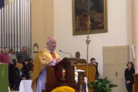 Perugia: Il cardinale Gualtiero Bassetti, in occasione della Prima Giornata Mondiale dei Poveri, ha esortato a «reagire alla cultura dello scarto e dello spreco facendo propria la cultura dell’incontro, dell’andare verso coloro che hanno bisogno»