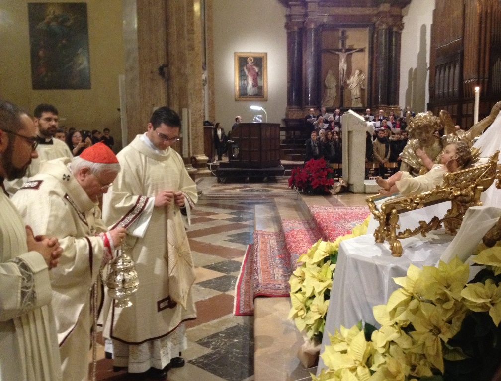 Perugia: La celebrazione eucaristica della Notte di Natale nella cattedrale di San Lorenzo. Il cardinale Bassetti: «abbiamo bisogno di questo Natale per riempire tanti vuoti e forse tante angosce, che albergano nel nostro cuore e nella nostra vita»