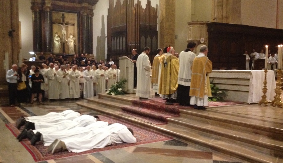 Perugia: “A Gocce di Carità” di Umbria Radio ospite Gian Mauro Maggiurana, diacono permanente e imprenditore impegnato nella Chiesa e nel creare «un clima lavorativo sereno» nella sua azienda dove lavorano una ventina di padri e madri di famiglia