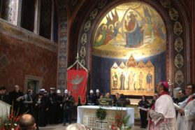 Perugia: Solennità del Santo patrono Costanzo, vescovo e martire. Il vescovo ausiliare  mons. Paolo Giulietti ai Primi vespri solenni della vigilia: «Superare anche le contrapposizioni  e le normali divergenze di opinioni che animano la vita sociale e politica della comunità»