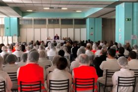 Perugia, stabilimento Nestlé: Celebrata la “Pasqua della Perugina”. Il cardinale Gualtiero Bassetti: «Mi sta a cuore il futuro delle vostre famiglie e dei vostri figli…,  mentre noto che tanti giovani abbandonano la nostra amata terra per motivi di lavoro»