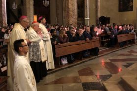 Perugia: Celebrata la 55a Giornata Mondiale di Preghiera per le Vocazioni “Dammi un cuore  che ascolta” con giovani provenienti da diverse Diocesi dell’Umbria. Con il cardinale Gualtiero Bassetti i vescovi di Città di Castello Domenico Cancian e di Gubbio Luciano Paolucci Bedini