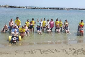 Perugia: Visitati dal cardinale Gualtiero Bassetti gli ospiti della Residenza protetta “Fontenuovo” in vacanza al mare, presso la “Casa per ferie San Bassiano” di Bellaria