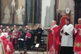 Festa di San Lorenzo. Il Card Bassetti: «Una comunità di credenti in cui non circola più amore è come una pianta in cui non circola più linfa». «Anche la carità, cosiddetta politica, deve nascere dal desiderio di servizio disinteressato»