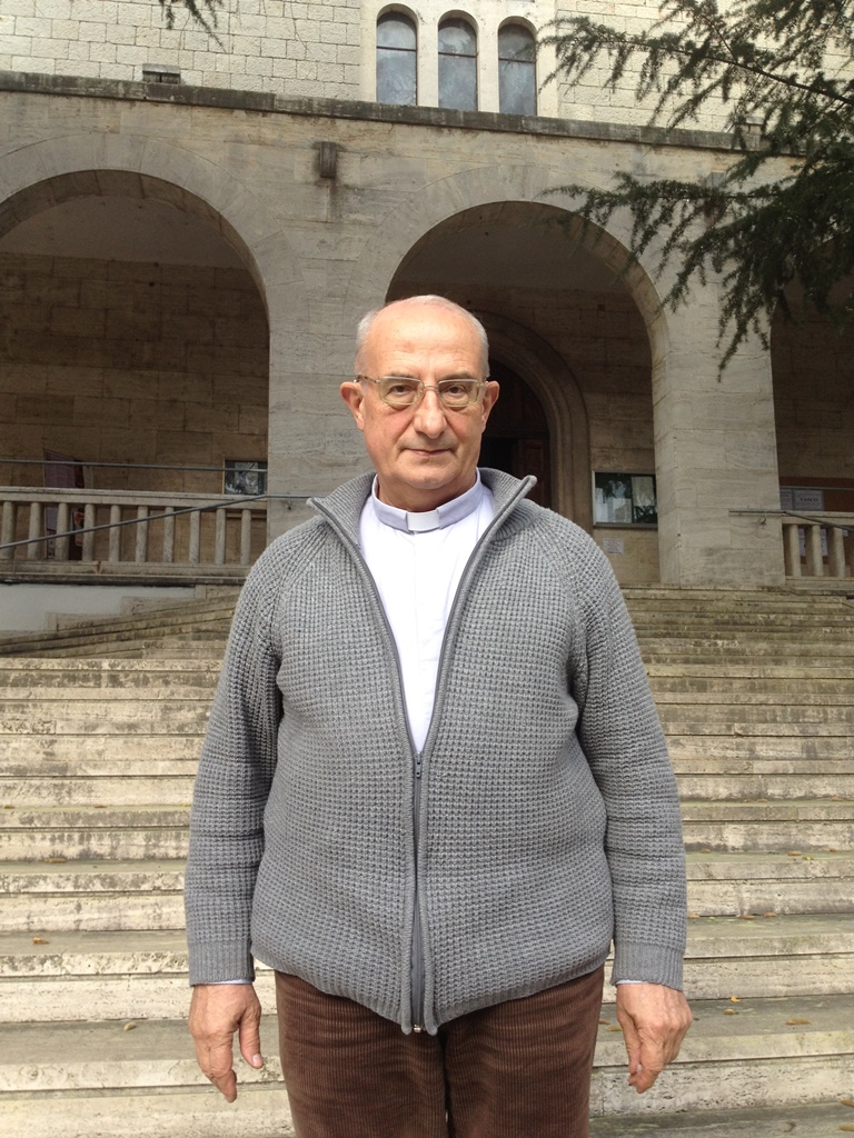 Perugia, uomo ucciso in auto a Ponte Felcino. Il commento del parroco mons. Alberto Veschini: «Abbandonato come un cane dai suoi compagni»