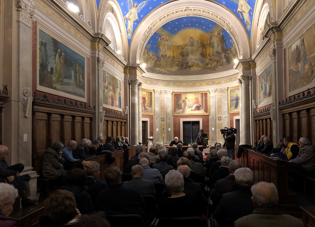 Il cardinale Gualtiero Bassetti all’Istituto Conestabile-Piastrelli di Perugia: «Il pontificato di papa Francesco non è una tempesta, è un fatto epocale e profetico»