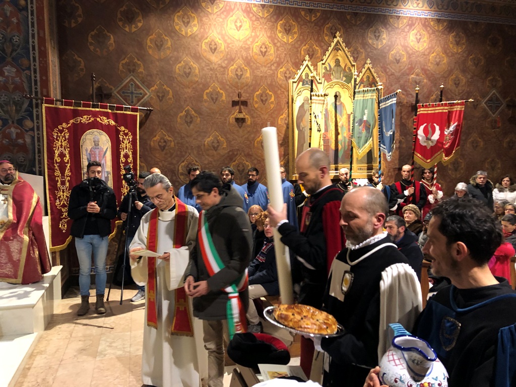 Perugia: Celebrazioni in onore del Santo Patrono Costanzo, vescovo e martire. I Primi vespri solenni presieduti dal vescovo delegato ad omnia mons. Paolo Giulietti