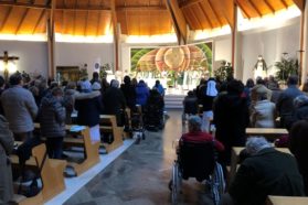 Perugia: Celebrata la XXVII Giornata mondiale del malato. Il cardinale Bassetti: «Cercare l’aiuto  della medicina e della tecnica, ma anche la solidarietà e la vicinanza tra malato ed assistente…  Anche porgere un bicchiere d’acqua, non è solo un gesto che disseta, ma che ridona vita»