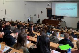 Anche in Umbria si discute di “Lavoro, coesione sociale, sostenibilità integrale”. Molto partecipato  il convegno promosso dall’Istituto “Conestabile-Piastrelli”. Il messaggio del cardinale Gualtiero Bassetti  e il contributo del professor Enrico Giovannini, già ministro del Lavoro e per alcuni anni presidente dell’Istat
