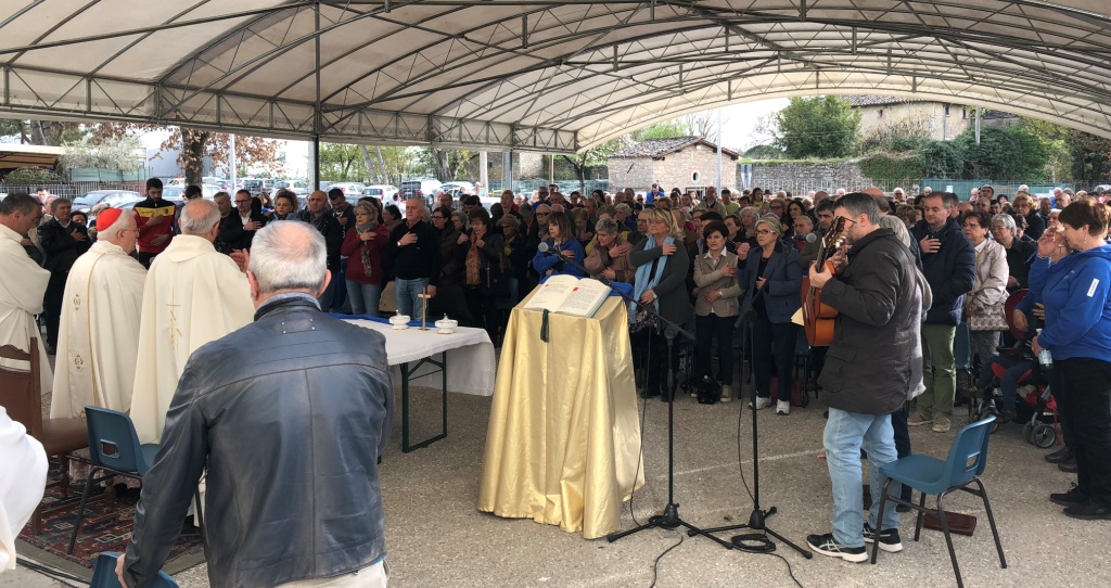 La seconda “Festa del lavoro e della solidarietà” a San Sisto e Sant’Andrea delle Fratte. Il parroco don Claudio Regni: «Girare per la nostra zona industriale è come camminare dentro una chiesa»