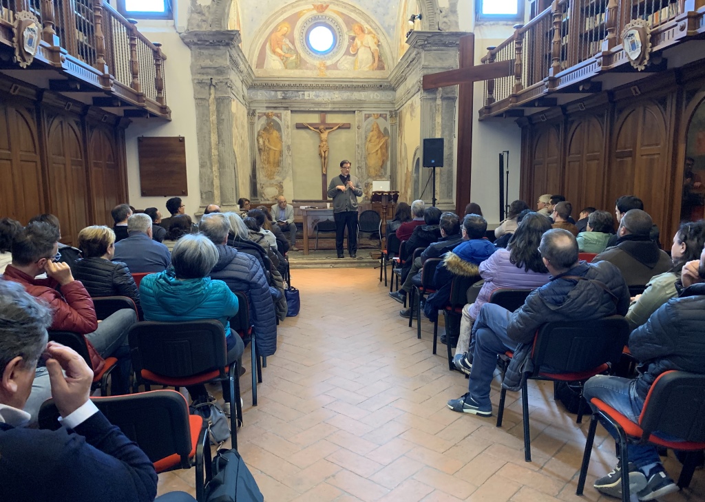 La Chiesa e la comunità dei cristiani “Oltre il silenzio della pornografia”. Un’inquietante fenomeno da cui dipendono milioni di persone. «La cura per qualsiasi dipendenza è arrendersi a Dio». A parlarne padre Sean Kilcawley, direttore dell’Ufficio di pastorale familiare di Lincoln (Nebraska)