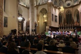Concluse con il concerto in ricordo del venerabile servo di Dio Vittorio Trancanelli le solennità di Ognissanti e dei Defunti. Il cardinale Gualtiero Bassetti: «Una volta si sapeva morire, perché morire faceva parte della vita. Non si moriva da soli, si era circondati dai propri familiari»