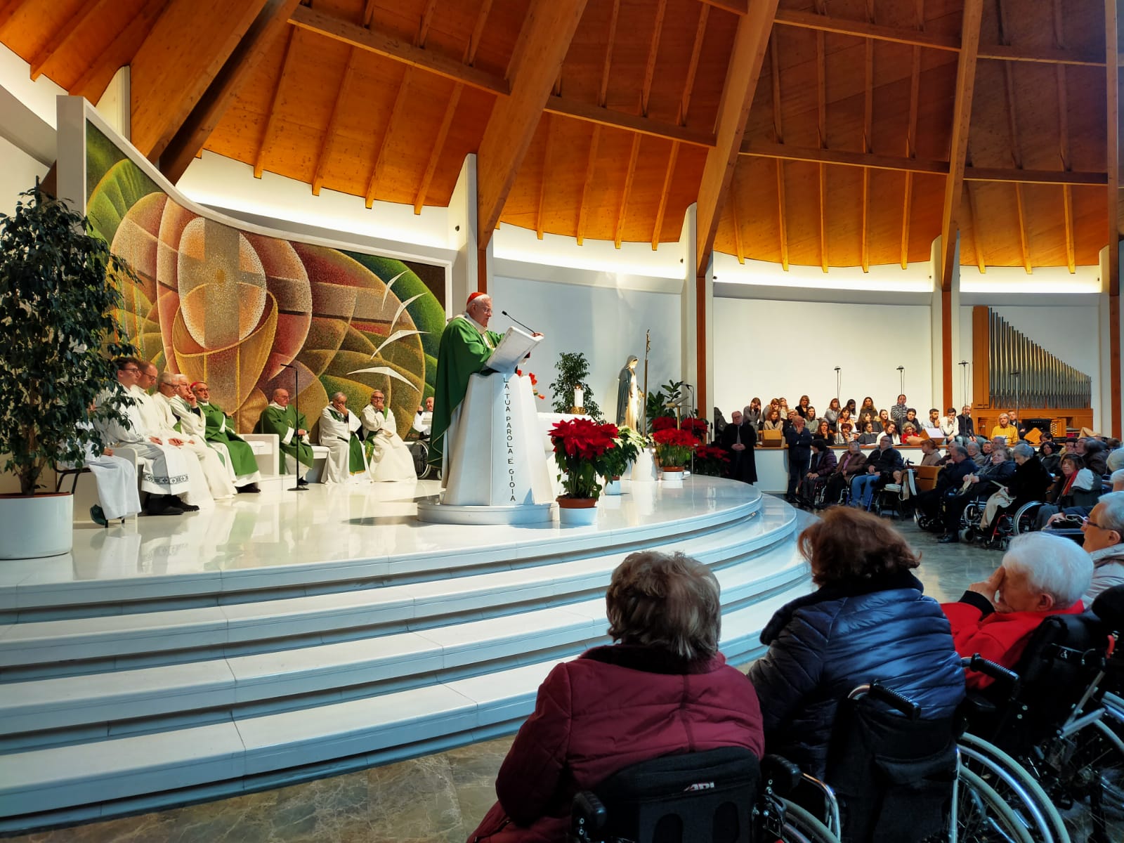 Celebrata la Giornata mondiale del malato. Il cardinale Bassetti: «La vita va accolta, tutelata, amata, protetta, rispettata dal suo nascere fino al suo morire»