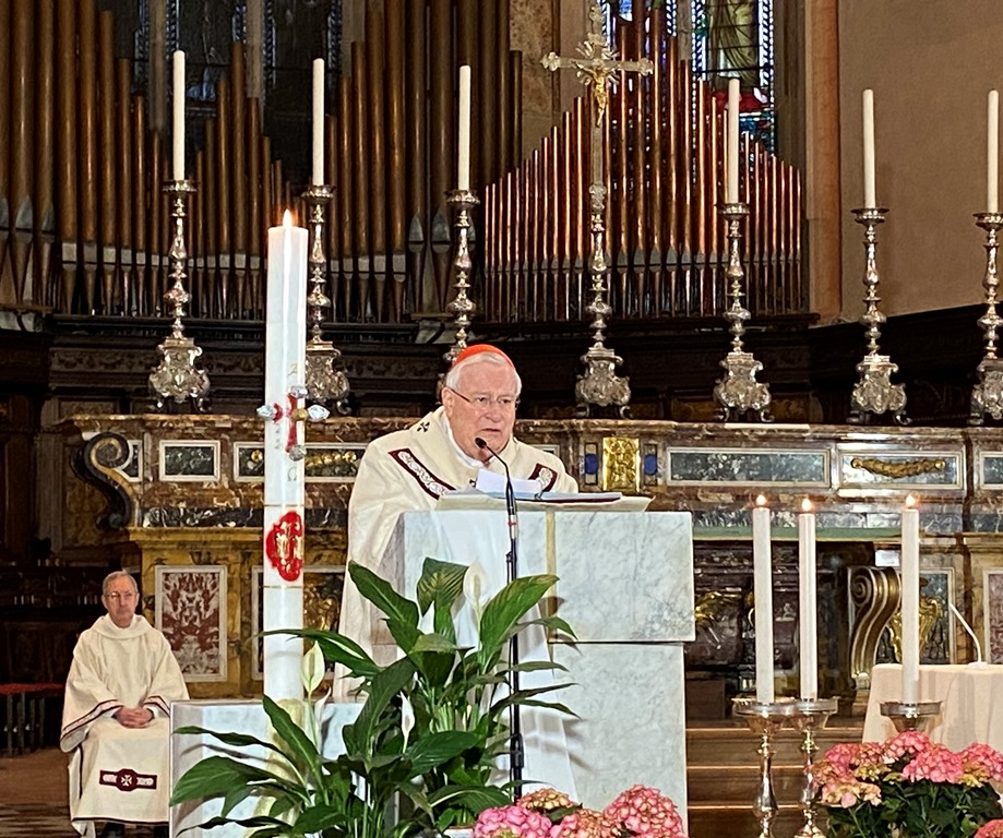 Celebrazione eucaristica della Pasqua di Risurrezione in cattedrale. Il cardinale Gualtiero Bassetti nell’omelia (testo integrale): «La vittoria della vita sulla morte. Giunga la forza dello Spirito in quanti operano in aiuto dei fratelli ammalati o sofferenti»