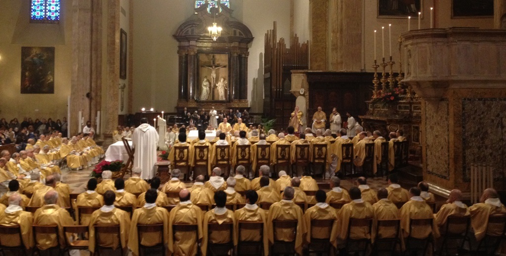 Perugia, “fase 2” del “Coronavirus”: domenica 24 maggio le prime messe festive a “porte aperte”. Il cardinale Gualtiero Bassetti celebra l’Ascensione del Signore a Città della Pieve. Sabato 30 maggio, vigilia di Pentecoste, la Messa Crismale in cattedrale con i sacerdoti