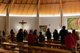 La Giornata mondiale missionaria 2021 celebrata con la Veglia diocesana presieduta  dal vescovo ausiliare mons. Marco Salvi. Il direttore del Centro missionario diocesano  mons. Orlando Sbicca: “Diamo importanza a tutto l’‘Ottobre missionario’ …  Non manchi anche l’impegno della solidarietà”
