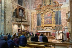 Dalla Veglia diocesana per la Giornata mondiale missionaria l’invito a essere “testimoni e profeti”. Il vescovo ausiliare mons. Salvi: “In tutti i battezzati c’è una vocazione missionaria”