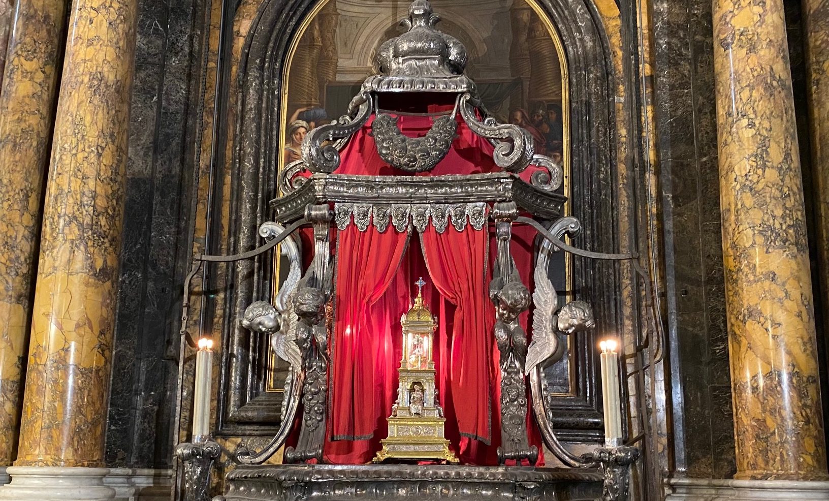 Perugia, cattedrale di San Lorenzo: La solennità di san Giuseppe e la festa del papà, con la “calata” straordinaria del Sant’Anello, animata dall’omonima Confraternita. Al via gli appuntamenti diocesani in preparazione alla X Giornata mondiale delle famiglie 2022