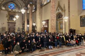 Con la celebrazione eucaristica in cattedrale conclusa la Giornata diocesana di formazione degli animatori di Gr.Est e Oratori.  Il vescovo ausiliare mons. Marco Salvi nell’affidare il “mandato” a ciascun animatore:  «Sei la mano della tenerezza di Dio»