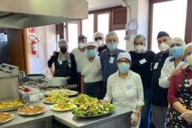 La seconda mensa Caritas si presenta alla città. Sarà inaugurata dal cardinale Bassetti venerdì 29 aprile. Ospiterà a pranzo da 50 a 75 persone accolte e servite da 28 volontari. Il direttore Caritas don Briziarelli:  «Sarà una mensa aperta a tutti con priorità a poveri, anziani soli e a chi desidera condividere un pasto»