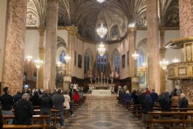 Conclusa la prima tappa dei lavori dei 136 gruppi sinodali.  Diffuso il “documento” di sintesi. «Occasione per riscoprirsi una Chiesa in comunione,  una Chiesa che ha bisogno anche dei lontani»