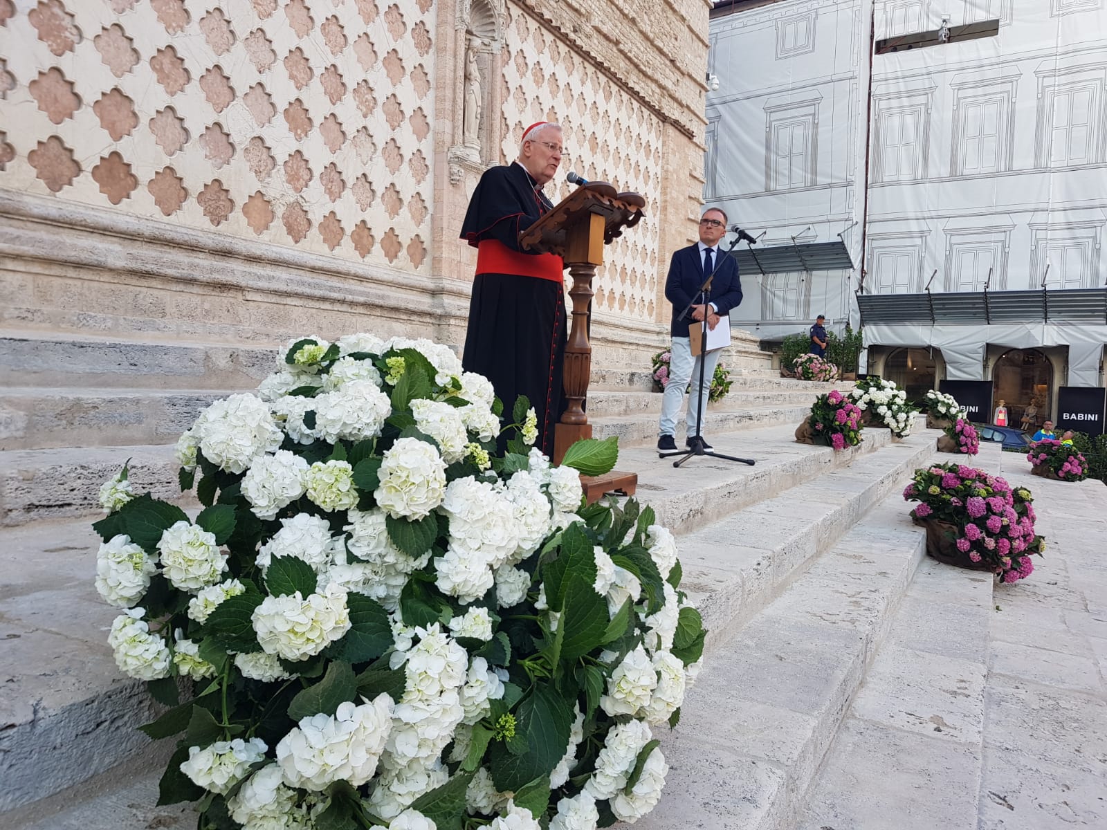 L’intervento di saluto del cardinale Gualtiero Bassetti alla cerimonia inaugurale del restauro delle facciate della cattedrale di San Lorenzo