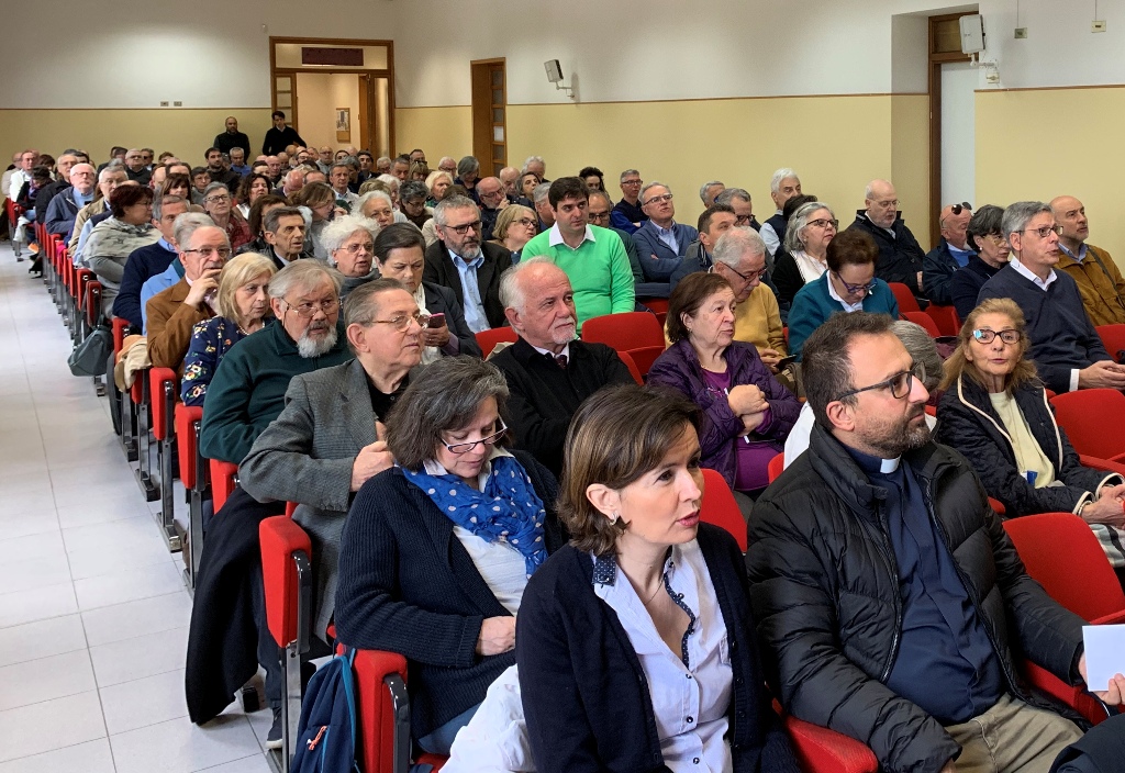 Dal 16 giugno al 21 luglio un corso di formazione per volontari in servizio nella Caritas diocesana e nell’APV, per sperimentare cosa significa donare il proprio tempo per gli altri