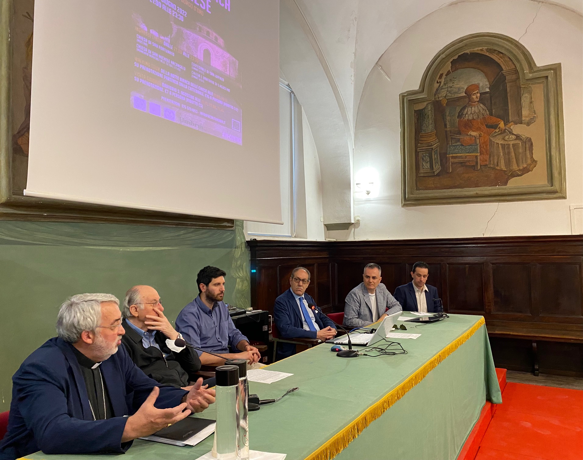 Presentato l’evento culturale di rilevanza nazionale “La lunga notte delle chiese”. Protagoniste della notte bianca delle chiese perugine: la cattedrale di San Lorenzo, San Fortunato, Sant’Agostino e il suo Oratorio e il tempietto di San Michele Arcangelo. L’amministratore diocesano mons. Salvi: «Una possibilità di incontro e di conoscenza per scoprire uno dei tanti volti della bellezza della creazione, in cui Dio e l’uomo si ritrovano insieme»
