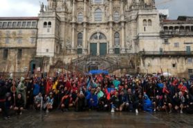Centotre giovani in cammino verso Santiago de Compostela con cinque sacerdoti. Don Luca Delunghi, direttore dell’Ufficio di pastorale giovanile, commenta il motto del pellegrinaggio, “I vostri nomi sono scritti nei cieli”