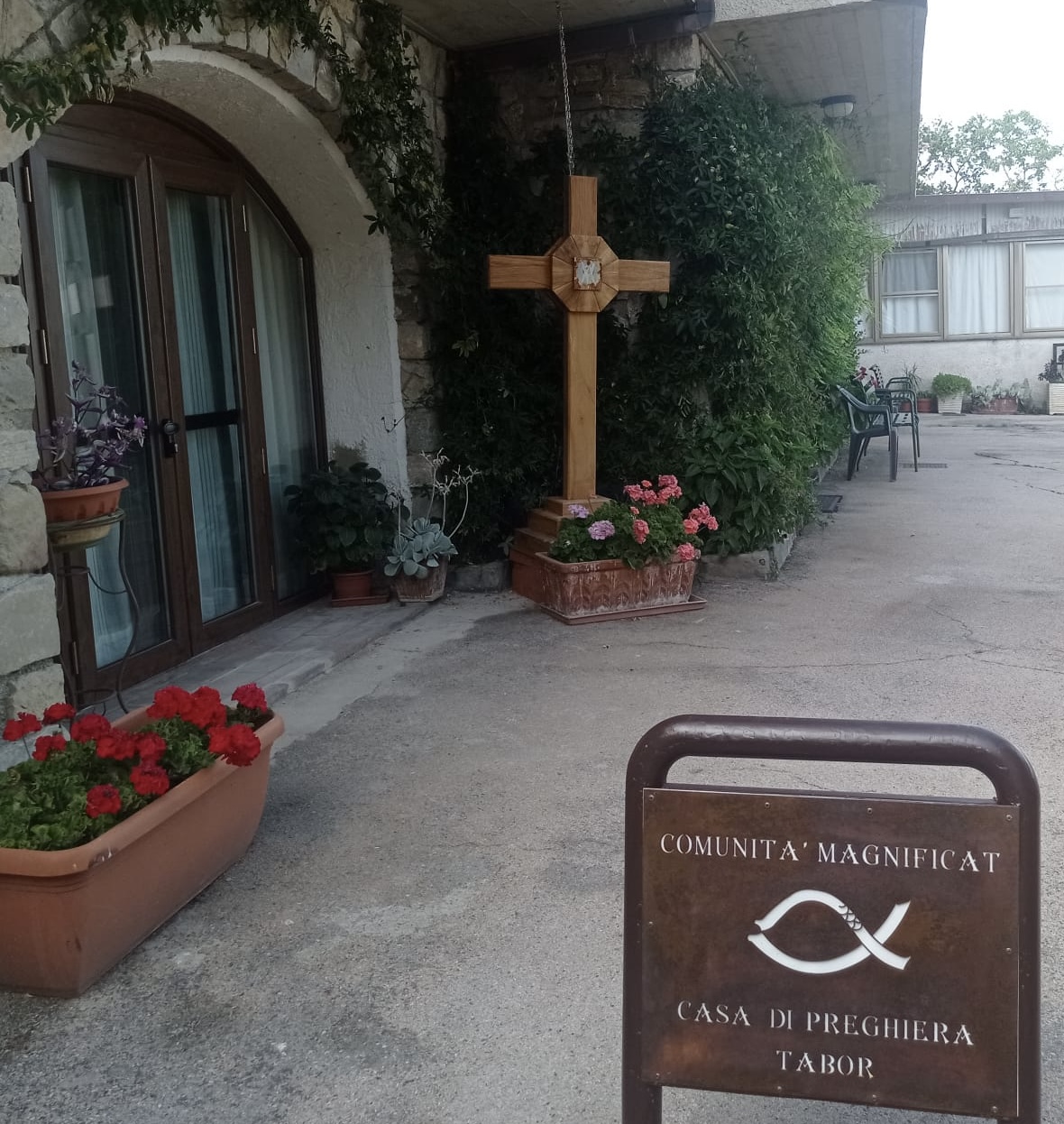“Raccontare l’amore: fin dove arriva la misericordia di Dio?”, è il tema del “Weekend spirituale estivo” di agosto. Don Luca Bartoccini, teologo e direttore del Centro di formazione pastorale diocesano: “In un tempo in cui il perdono e la riconciliazione sembrano strade impossibili da percorrere ha ancora senso parlare di misericordia”