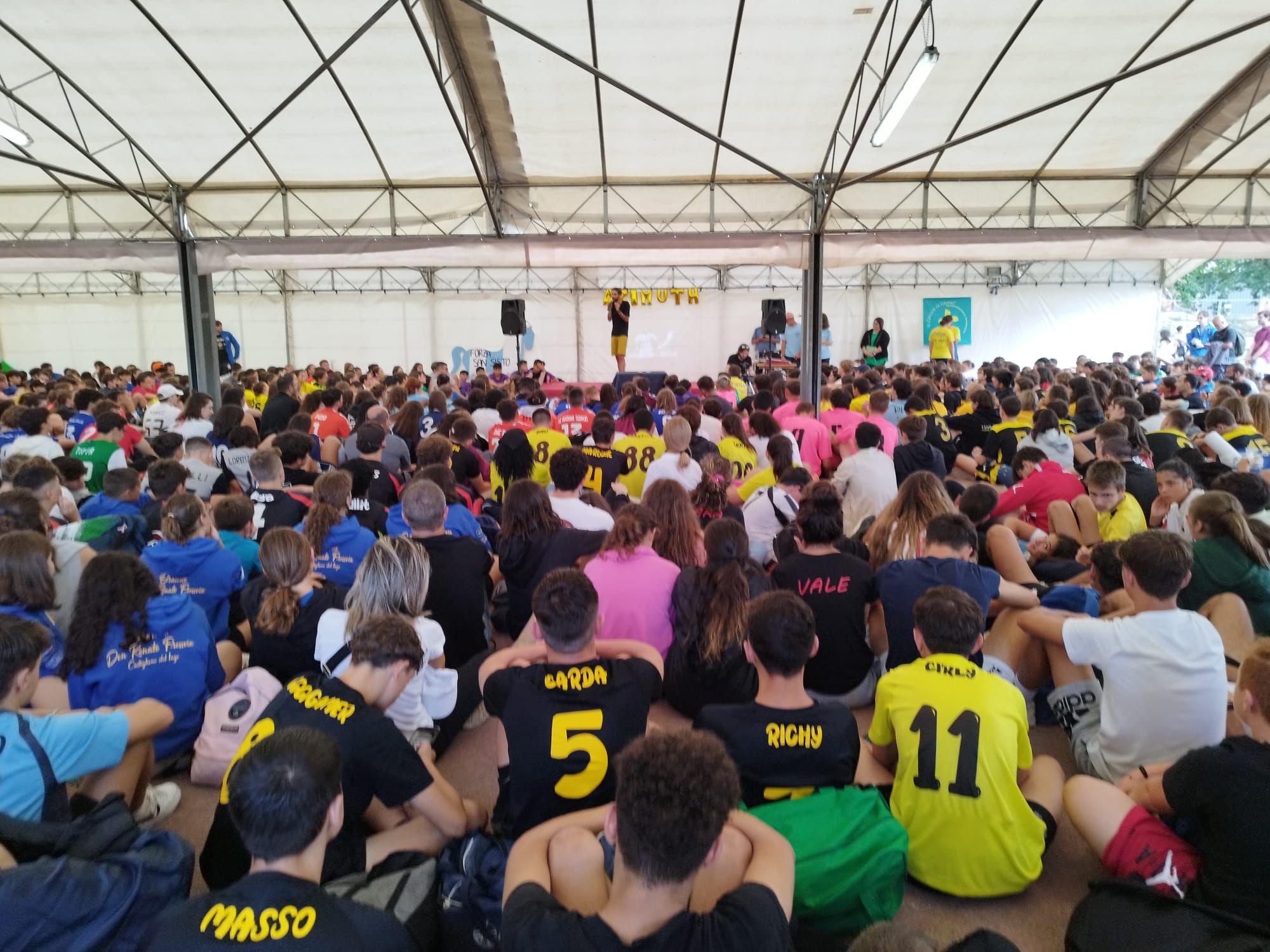Inaugurata la XVI edizione della “Star cup”, il torneo di calcio a 5 degli Oratori Perugini. Il vescovo ed amministratore diocesano mons. Marco Salvi agli oltre mille partecipanti: «Vi auguro che la gara della vostra vita abbia un premio, una meta sicura, Cristo, la bellezza della vita»