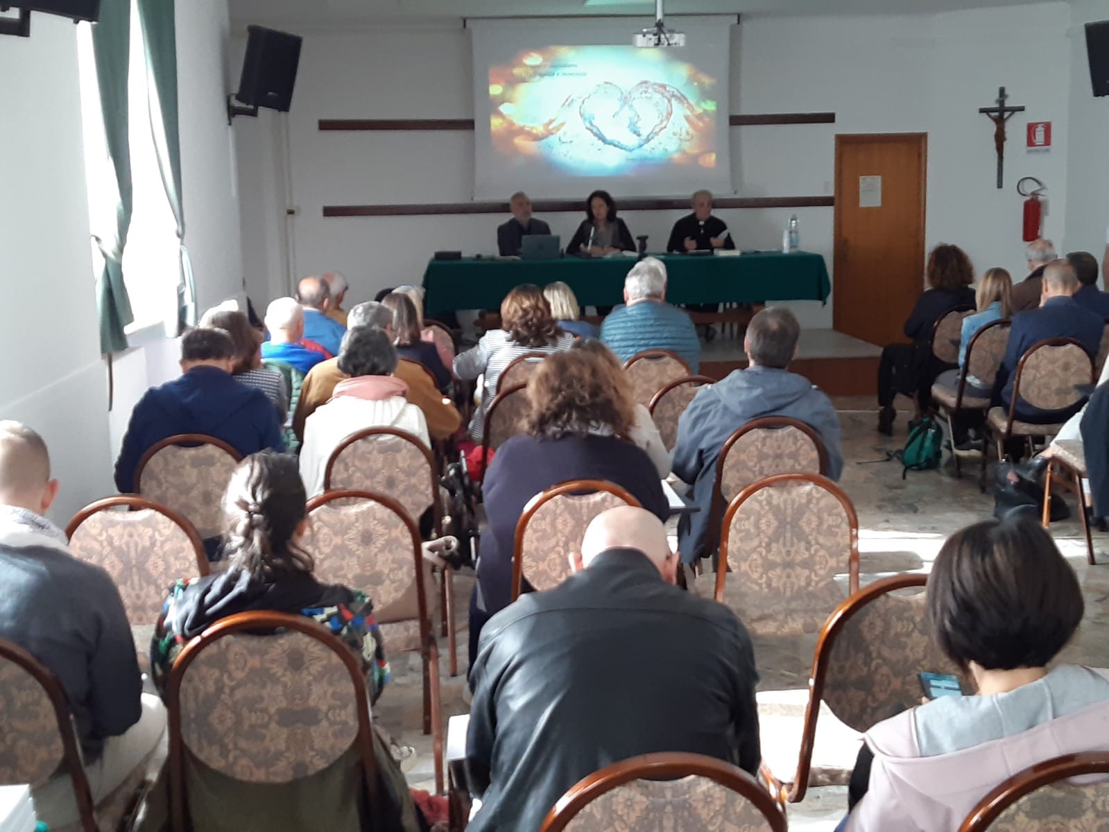 Riprendono gli incontri in presenza per coppie e famiglie con l’«obiettivo di convocare una consulta». Ad annunciarlo i responsabili dell’Ufficio di pastorale familiare, Roberta e Luca Convito