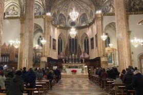 Celebrata in cattedrale la domenica della Parola. L’arcivescovo Ivan Maffeis all’omelia: «È  una Parola che, anzitutto, chiama a conversione, a riconoscere che c’è Qualcuno in cui riporre fiducia»