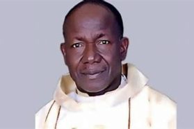 Con l’atroce morte in Nigeria del sacerdote padre Isaac Achi, affiora il ricordo di persecuzioni  e violenze testimoniate dal sacerdote diocesano Orlando Sbicca, missionario in Burundi dal 1971 al 1979