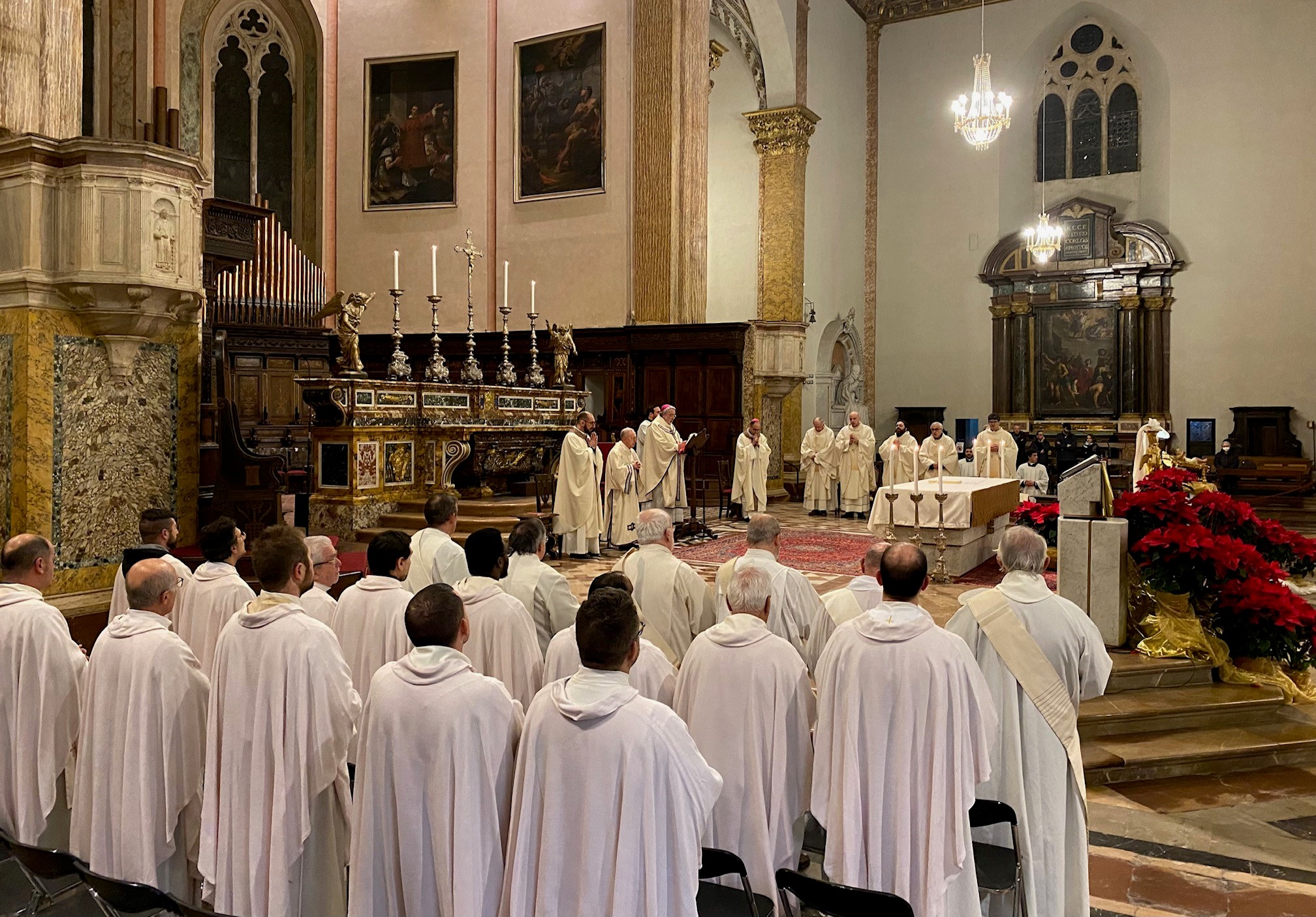 Il vescovo ausiliare Marco Salvi ha salutato la comunità diocesana. Le parole di gratitudine, amicizia, stima e fraternità dell’arcivescovo Ivan Maffeis.