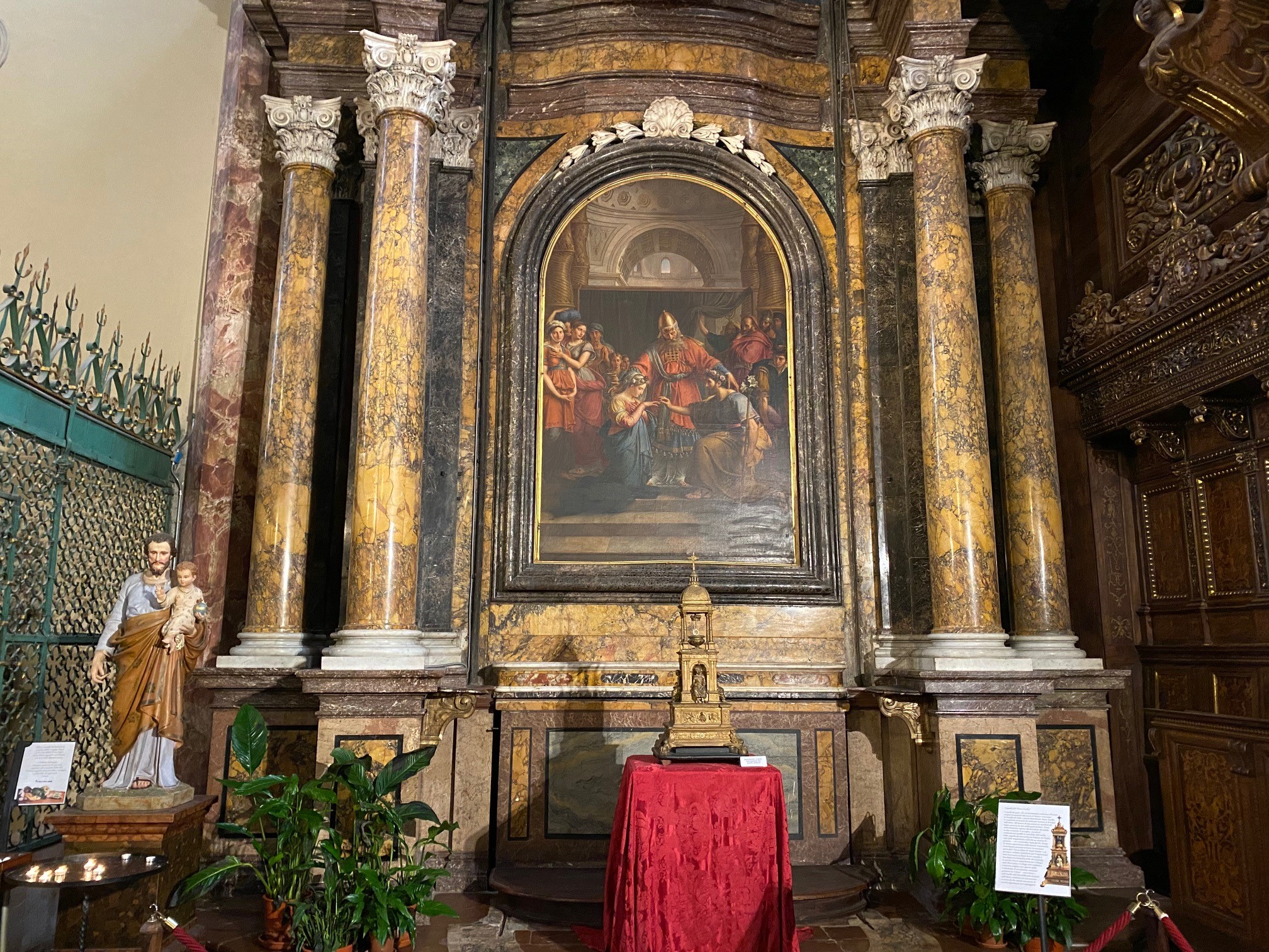 Due giornate di preghiera dedicate alla festa di san Giuseppe, in cattedrale, promosse dalla Confraternita del Sant’Anello il 18 e il 19 marzo, con l’esposizione del venerato oggetto mariano